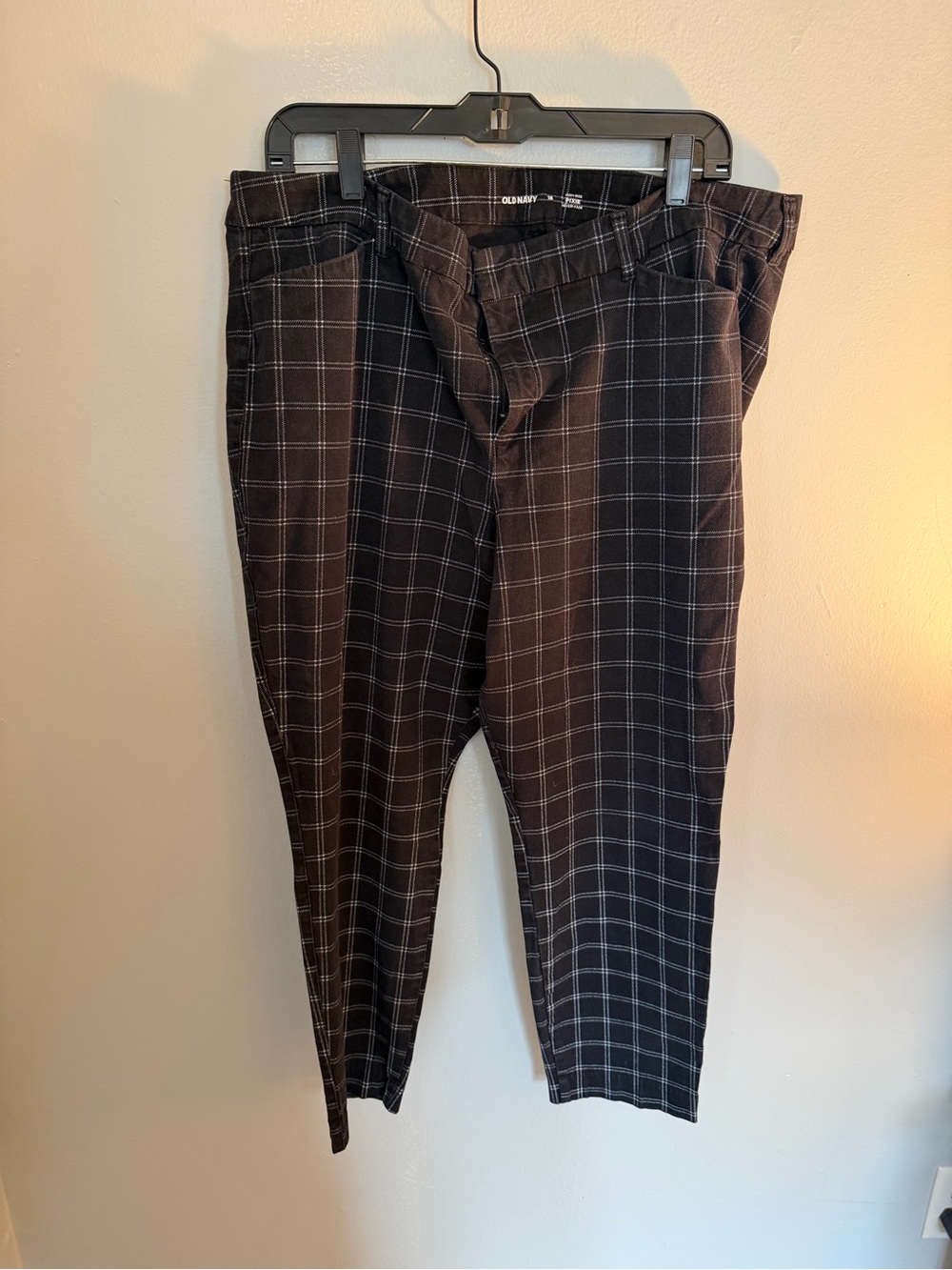 Old Navy Black Plaid women’s pants